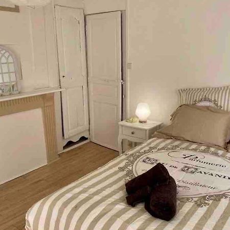 Le Roi Apartment อาวร็องช์ ภายนอก รูปภาพ