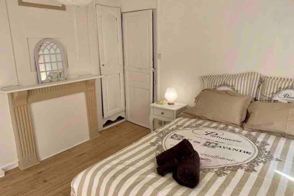 Le Roi Apartment อาวร็องช์ ภายนอก รูปภาพ