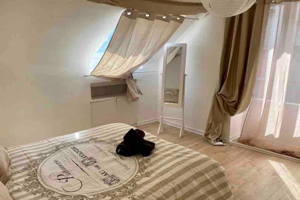 Le Roi Apartment อาวร็องช์ ภายนอก รูปภาพ
